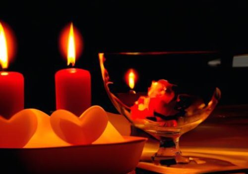 Whispers of Romance: Candlelit Dinners to Savor Together